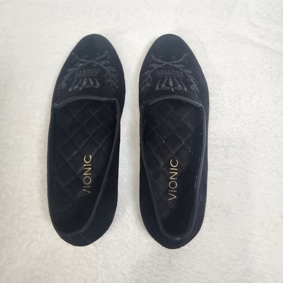 Vionic Elegant Black Embroidered Flats - Picture 4 of 7